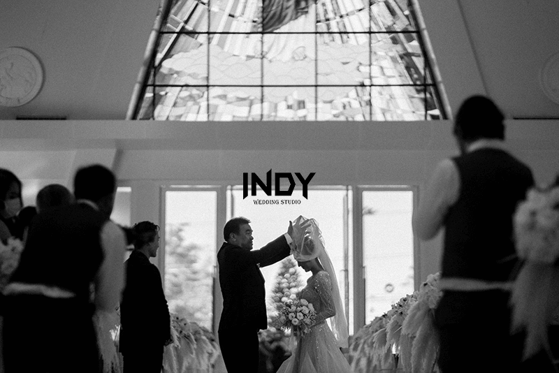 ถ่ายภาพแต่งงาน