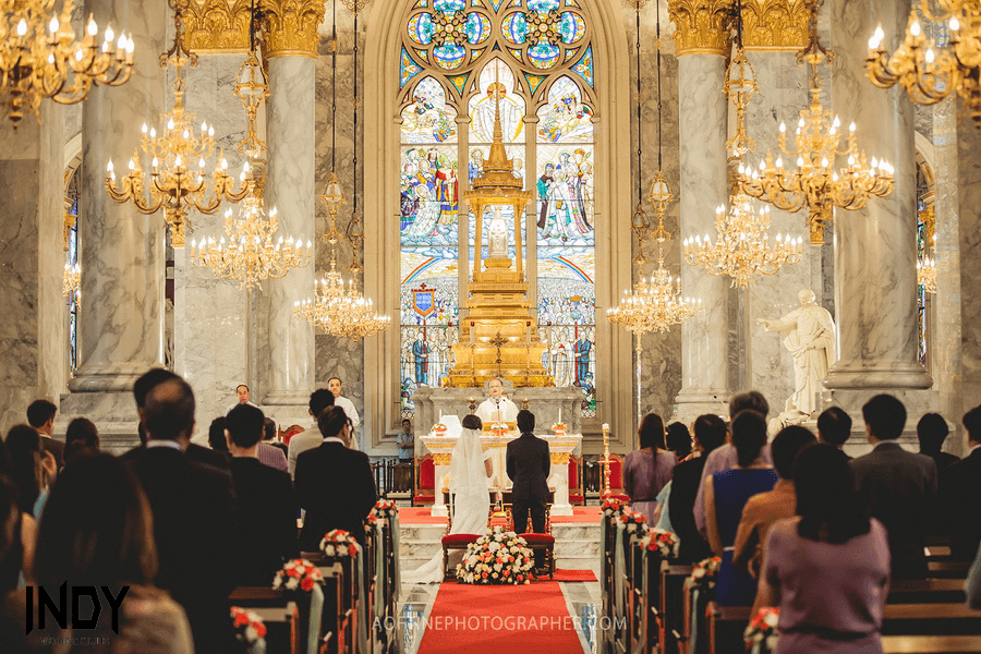 งานแต่งในโบสถ์ 