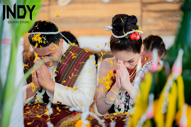 ประเพณีกินดอง 