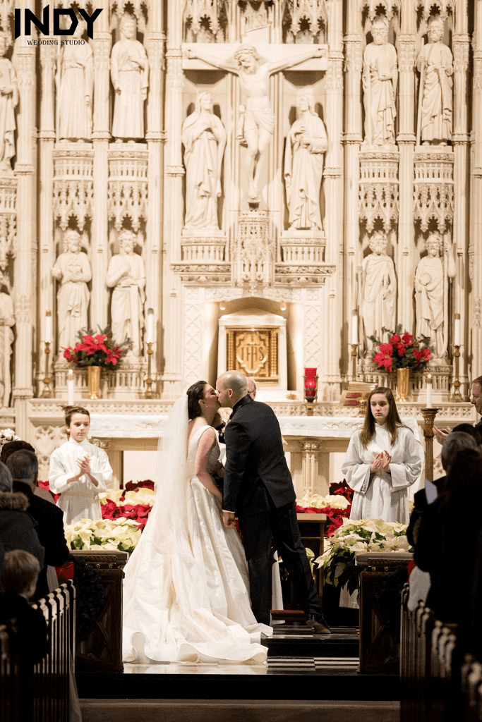 งานแต่งในโบสถ์ 